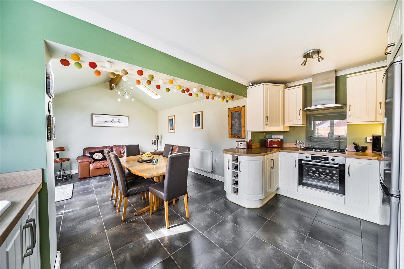 St Nicholas Close, Waunarlwydd, Swansea, SA5 4QB